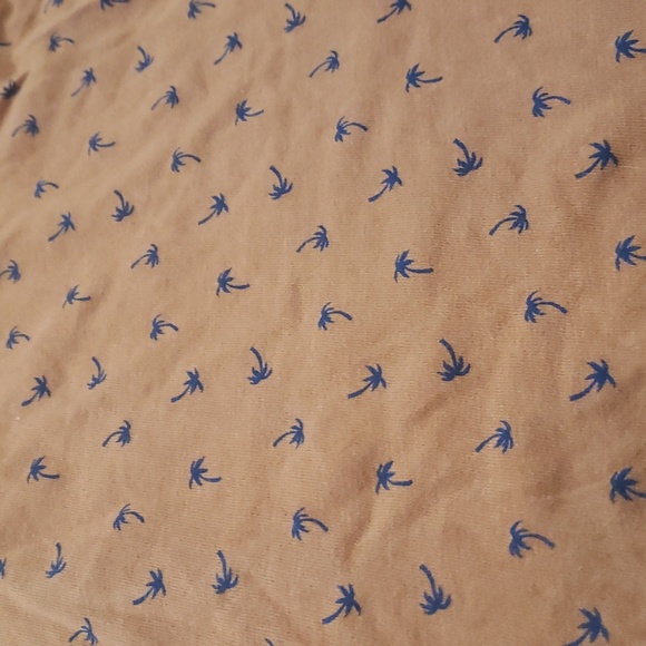 Old Navy Tee - Picture 3 of 6